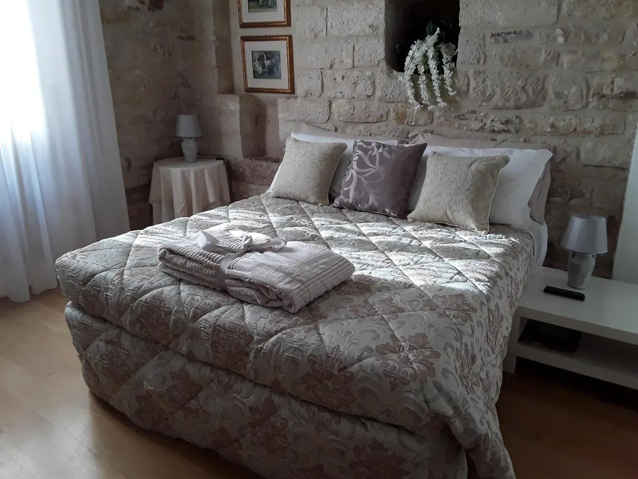 Suite Assisi 0*,  Italy